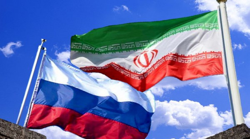 كيف تدير روسيا علاقاتها الصعبة مع الغريمين السعودية وإيران؟